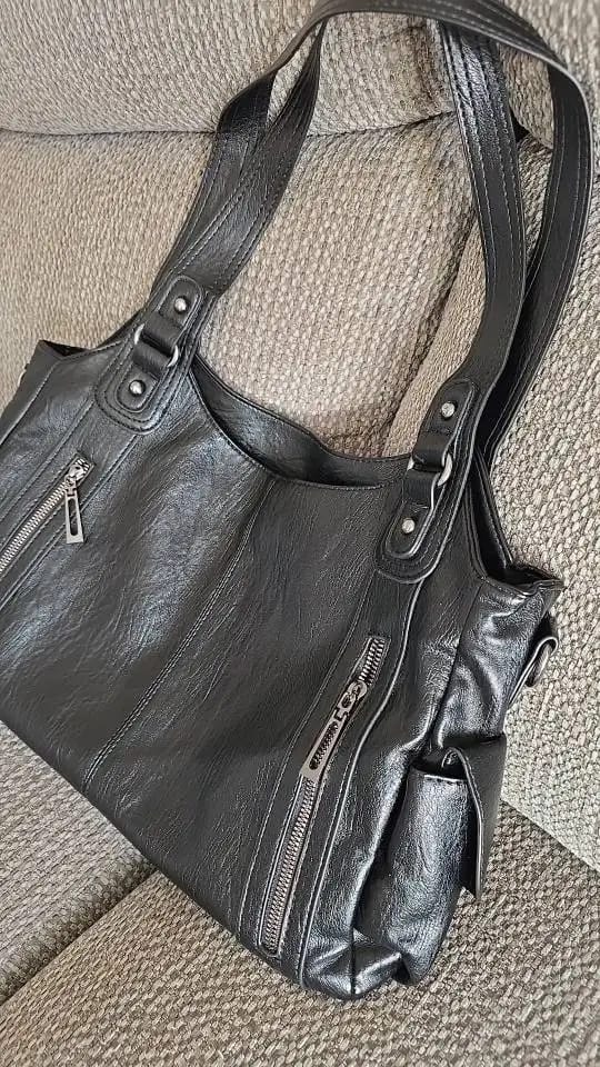 Customer photo review of Elegante Dames Handtas van Kunstleer met Veel Opbergruimte