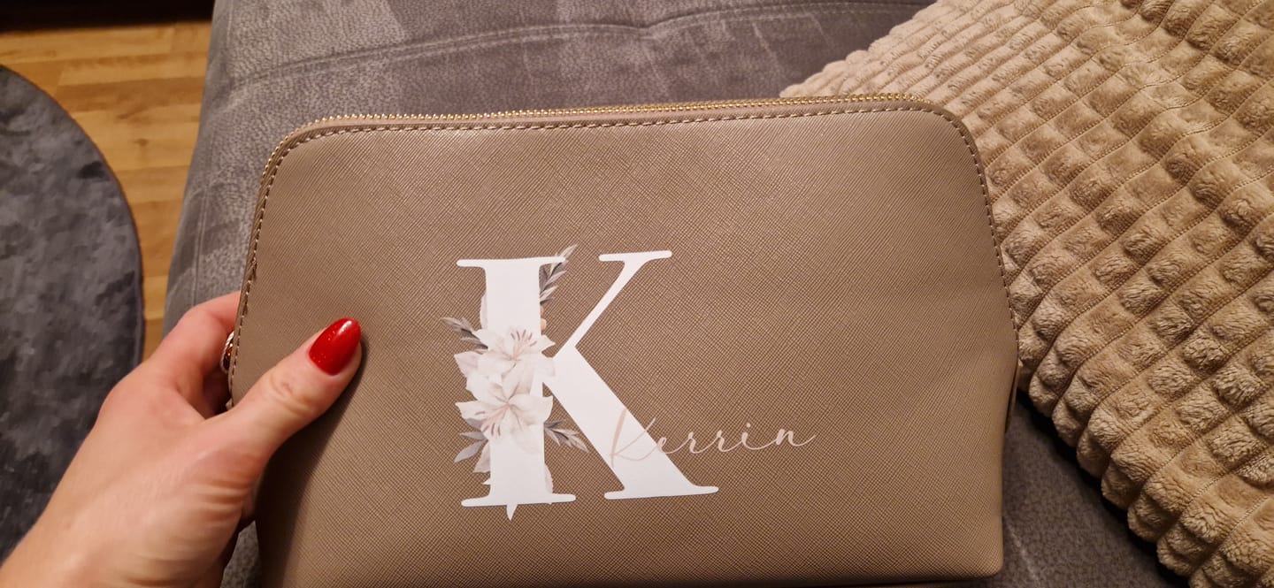 Customer photo review of Deine Initiale - Individuelle PU Kosmetiktasche