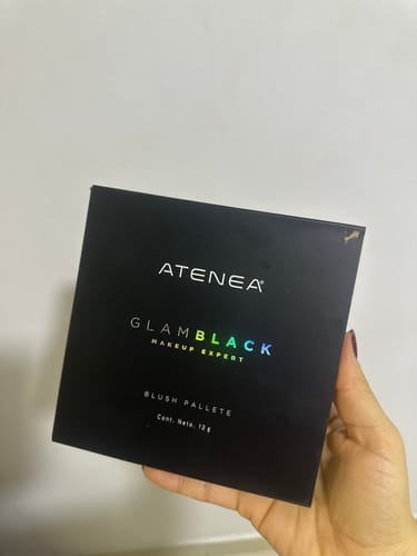 Customer photo review of PALETA DE RUBORES GLAMBLACK