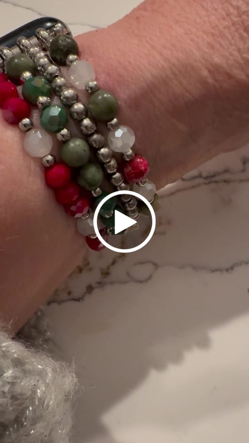 Customer video review of Merry Filigree Stretch Apple Watch Strap