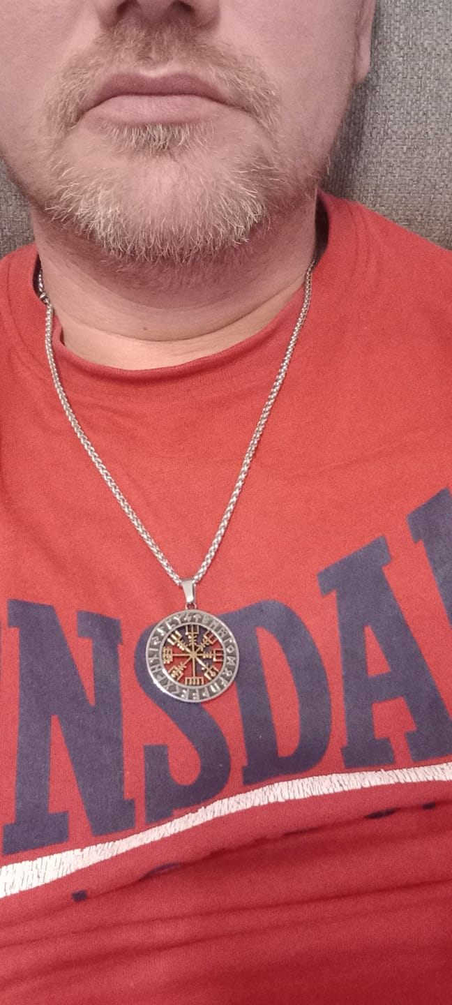 Customer photo review of Vegvísir Necklace