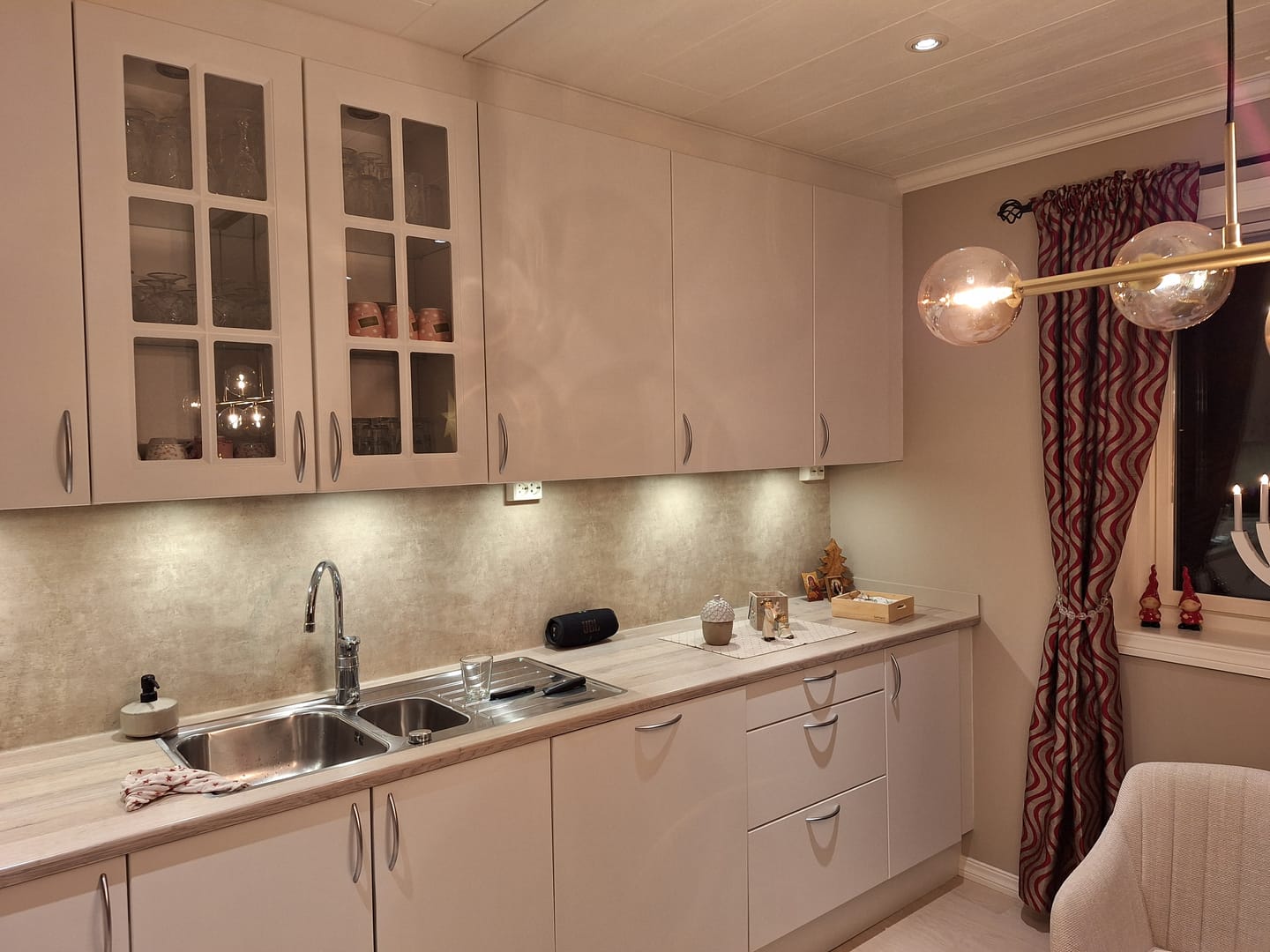 Customer photo review of Premium Limewash beige kontaktplast