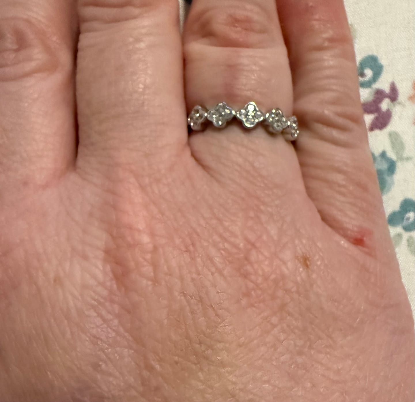 Customer photo review of Linda 18k White Gold Plated Clover Flower Ring with Swarovski Crystals