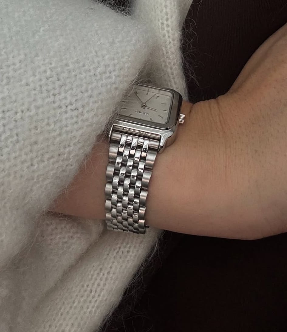 Customer photo review of Macy Petite Silver White