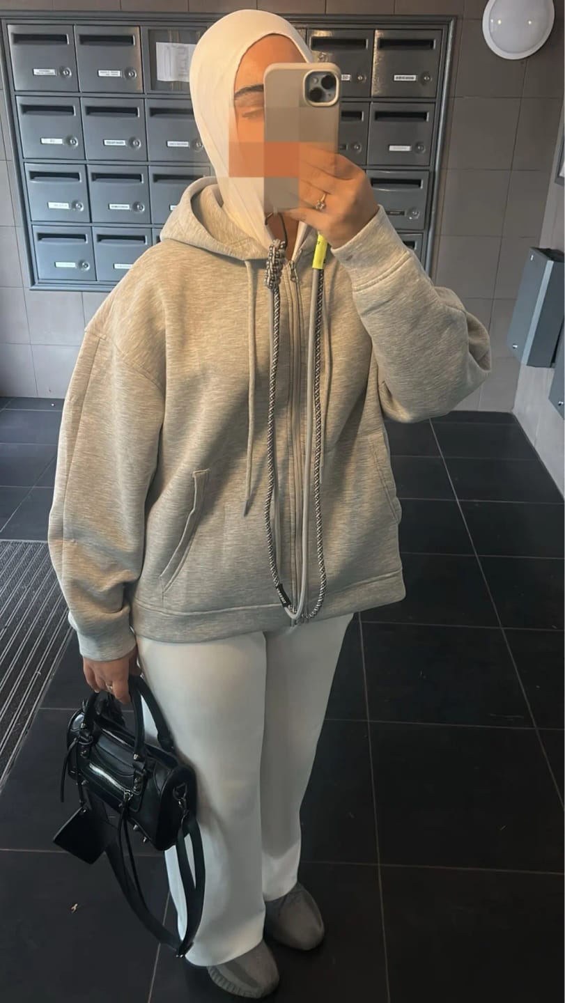 Customer photo review of Eveline Zip-Up Hoodie