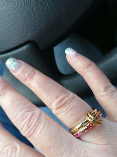 Customer photo review of Pink Red Infinity Flow Ring 14K Vergoldet
