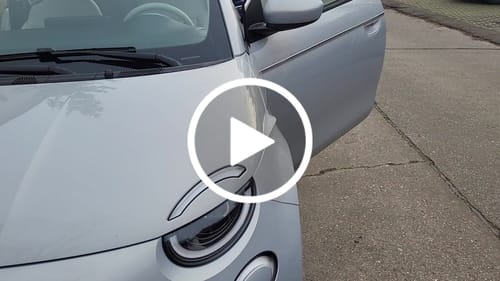 Customer video review of E-Auto Fußmatten nach Maß - Kofferraumwanne