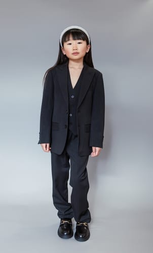 Customer photo review of Kids Suit Jacket – Black (3-14 Years) – Classic Fit – Wrinkle-Free