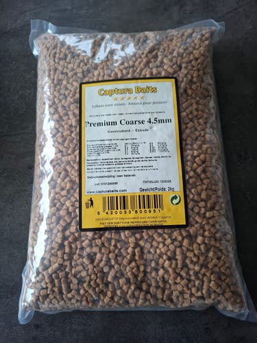 Grote, doorzichtige zak Premium Coarse Pellets van een recensent.