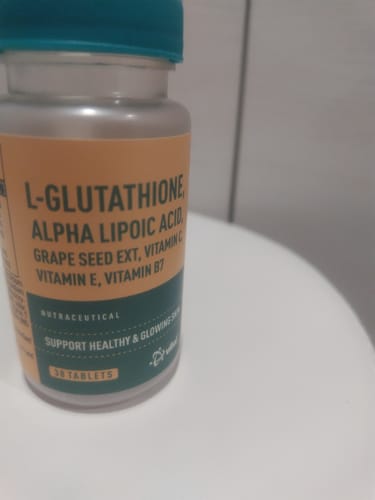レビュー投稿者のL-グルタチオン & α-リポ酸 カプセルの商品ボトル。