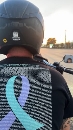 Customer photo review of Round 160 (Unisex Classic Tee | Gildan)