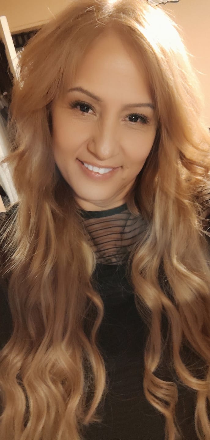 Customer photo review of Blonde/Light Brown Highlights DIY Hair Extensions Home Kit