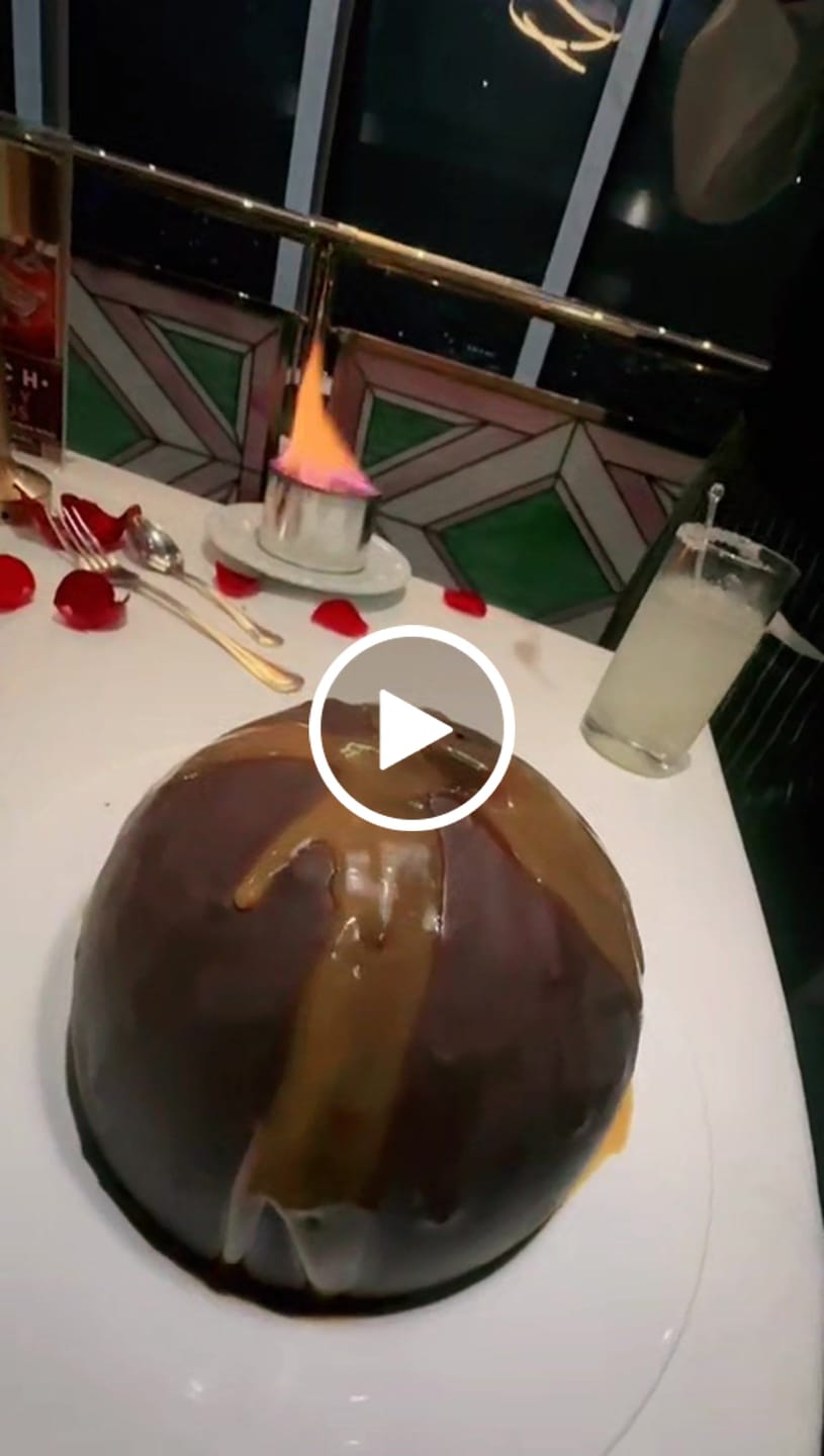 Customer video review of Mejorar postre por Esfera de Chocolate