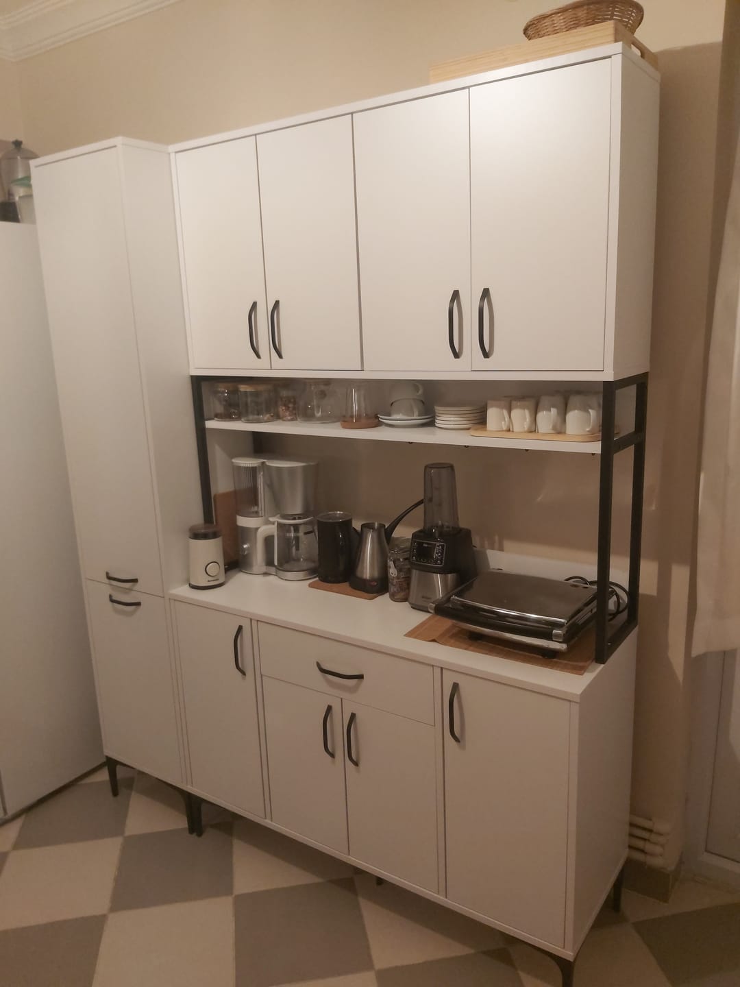 Customer photo review of Rani JE134 Çok Amaçlı Dolap 10 Kapaklı 1 Çekmeceli Kiler Mutfak Dolabı Beyaz