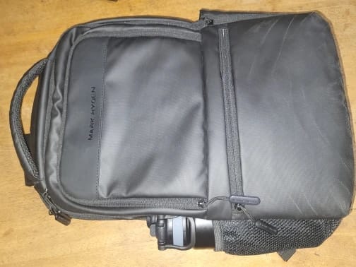 Customer photo review of Mochila Trabalho Masculina Portátil 15.6"