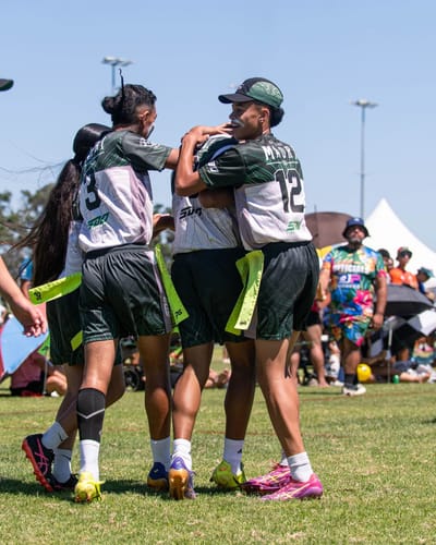 Customer photo review of Māori Classic Sports Lid - Green Edition