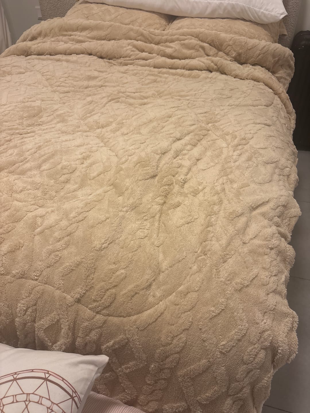 Customer photo review of Ultimate Comfort Luxury Beroea Mattress Topper 12 cm