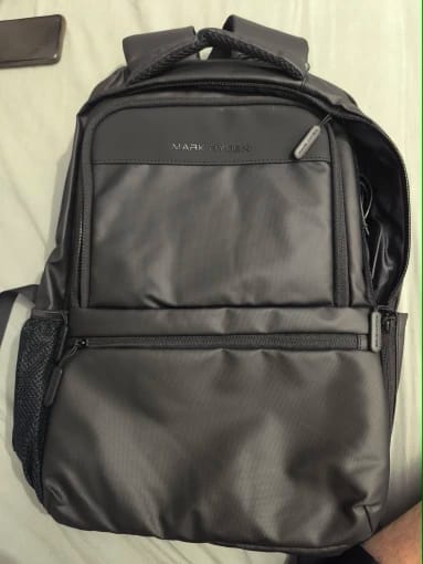 Customer photo review of Mochila Trabalho Masculina Portátil 15.6"