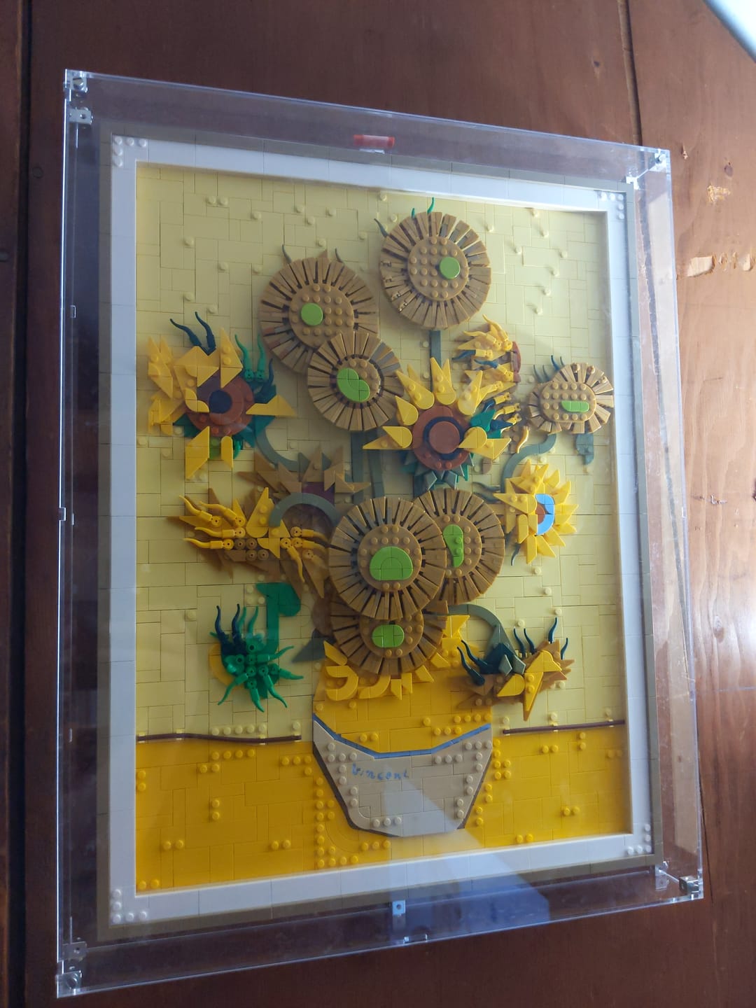 Customer photo review of Wall Mounted Display Case for LEGO® 31215 Art Vincent van Gogh – Sunflowers