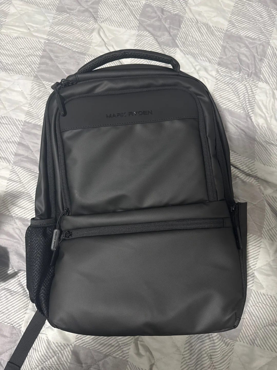 Customer photo review of Mochila Trabalho Masculina Portátil 15.6"