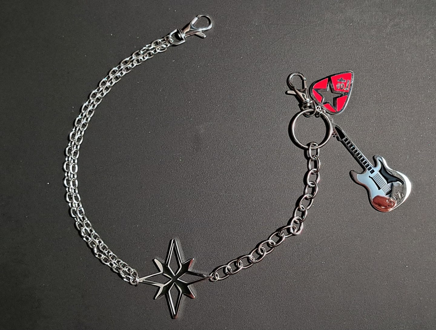 Customer photo review of PREORDER: Han Rockstar jewelry