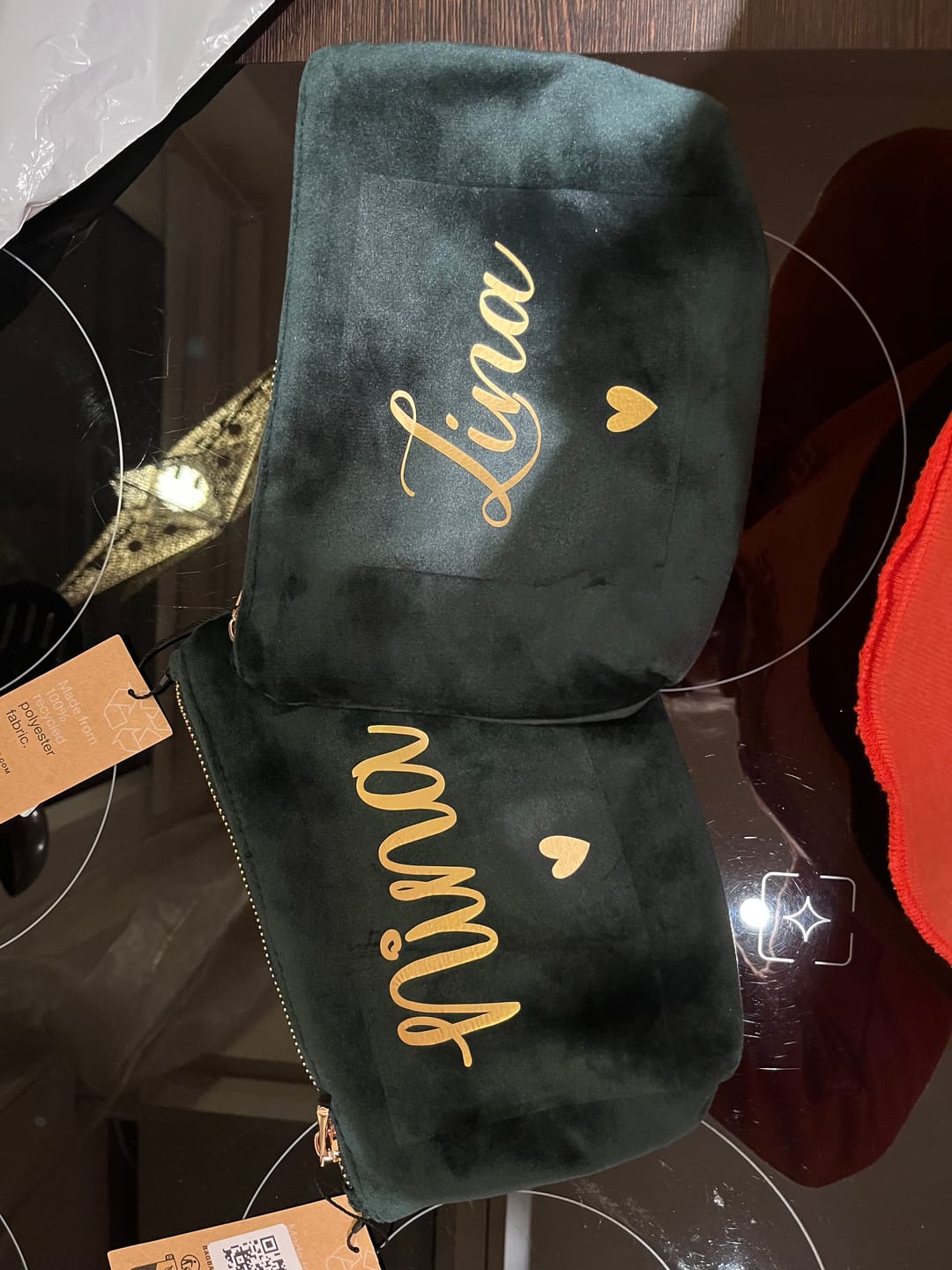 Customer photo review of Meine Kosmetiktasche - Personalisierte Samt Kosmetiktasche für MakeUp und Kosmetika mit Namen