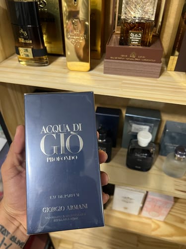 Customer photo review of Giorgio Armani Acqua di Gio Profondo Eau de Parfum for Men