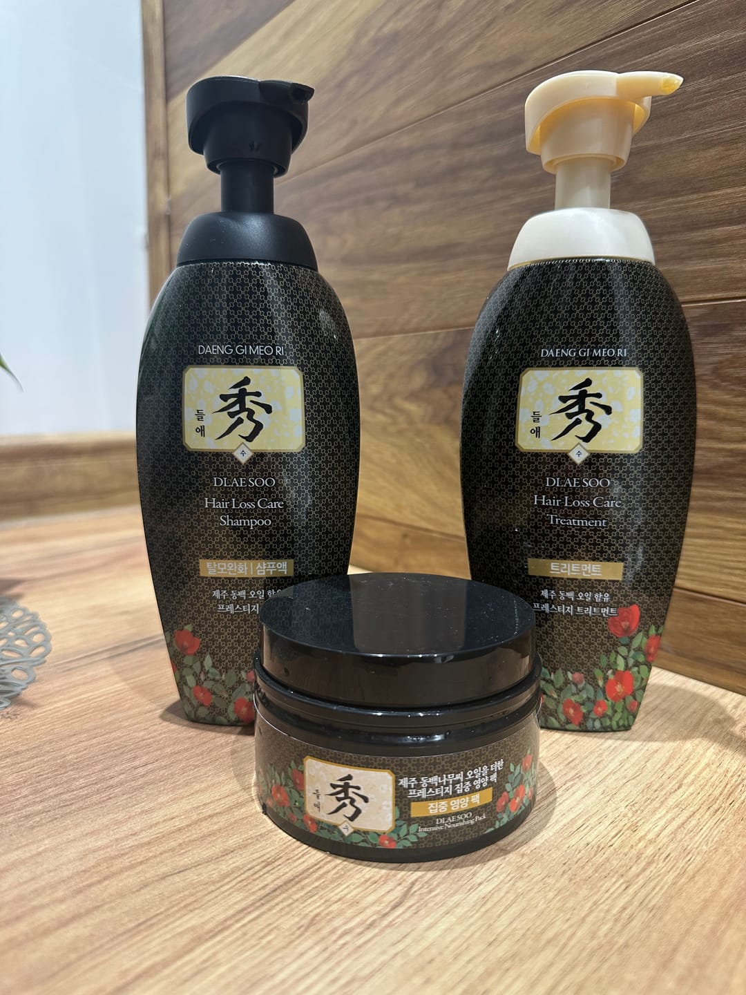 Customer photo review of Подхранващ и стимулиращ растежа шампоан против косопад Doori Кралска Камелия