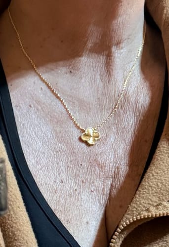 Customer photo review of CLOVER MEDIUM GOLD NECKLACE