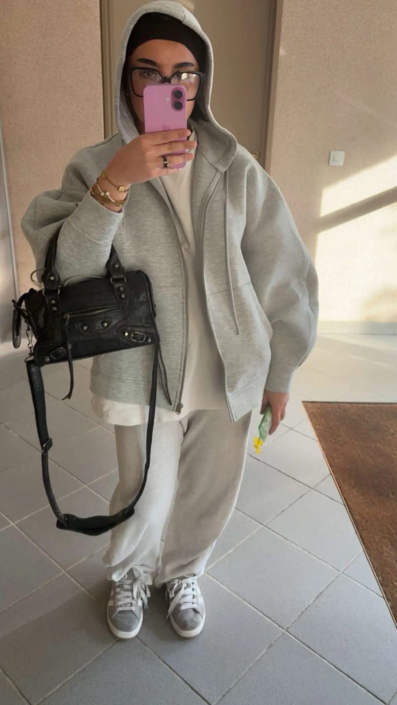 Customer photo review of Eveline Zip-Up Hoodie
