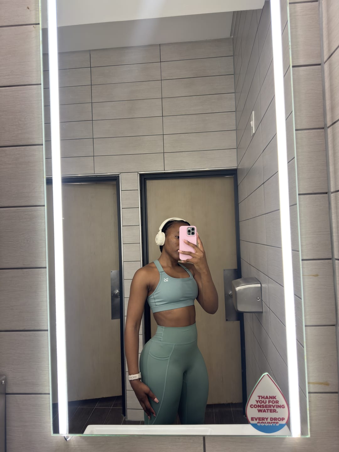 Customer photo review of Super Elastic Yoga Set Green Sports Set
