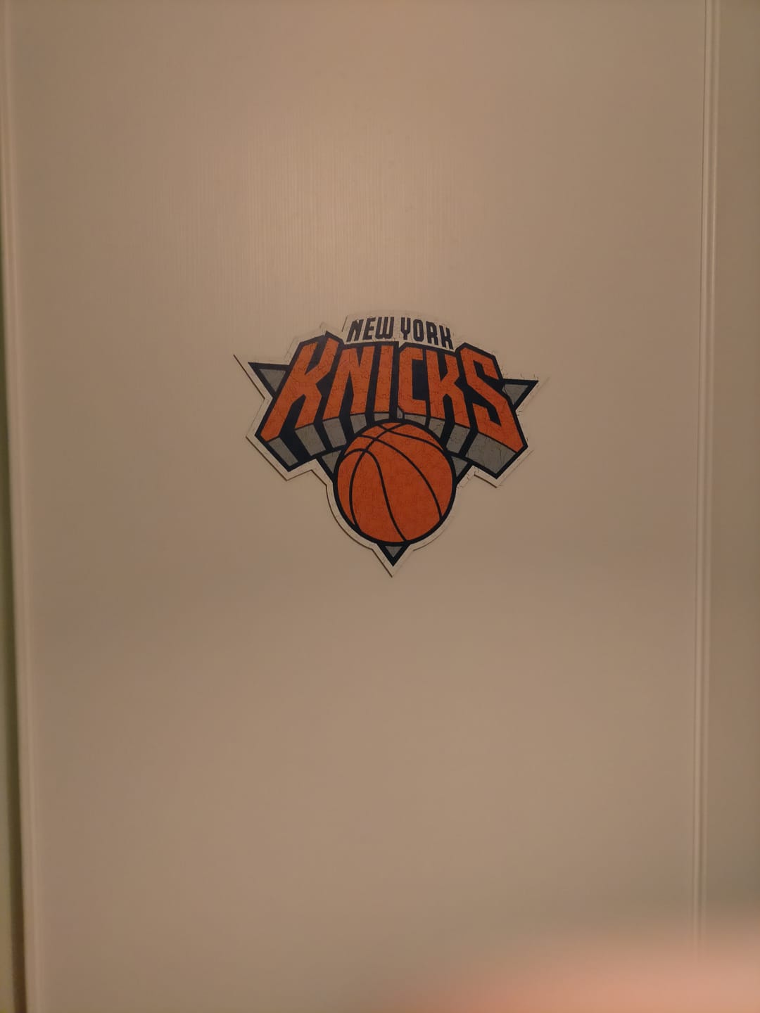 Customer photo review of New York Knicks™ Logo - Puzzle di Legno