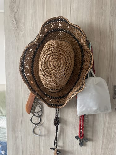 Reseña con foto de un cliente sobre Sombrero Diseño Líneas Paradiso