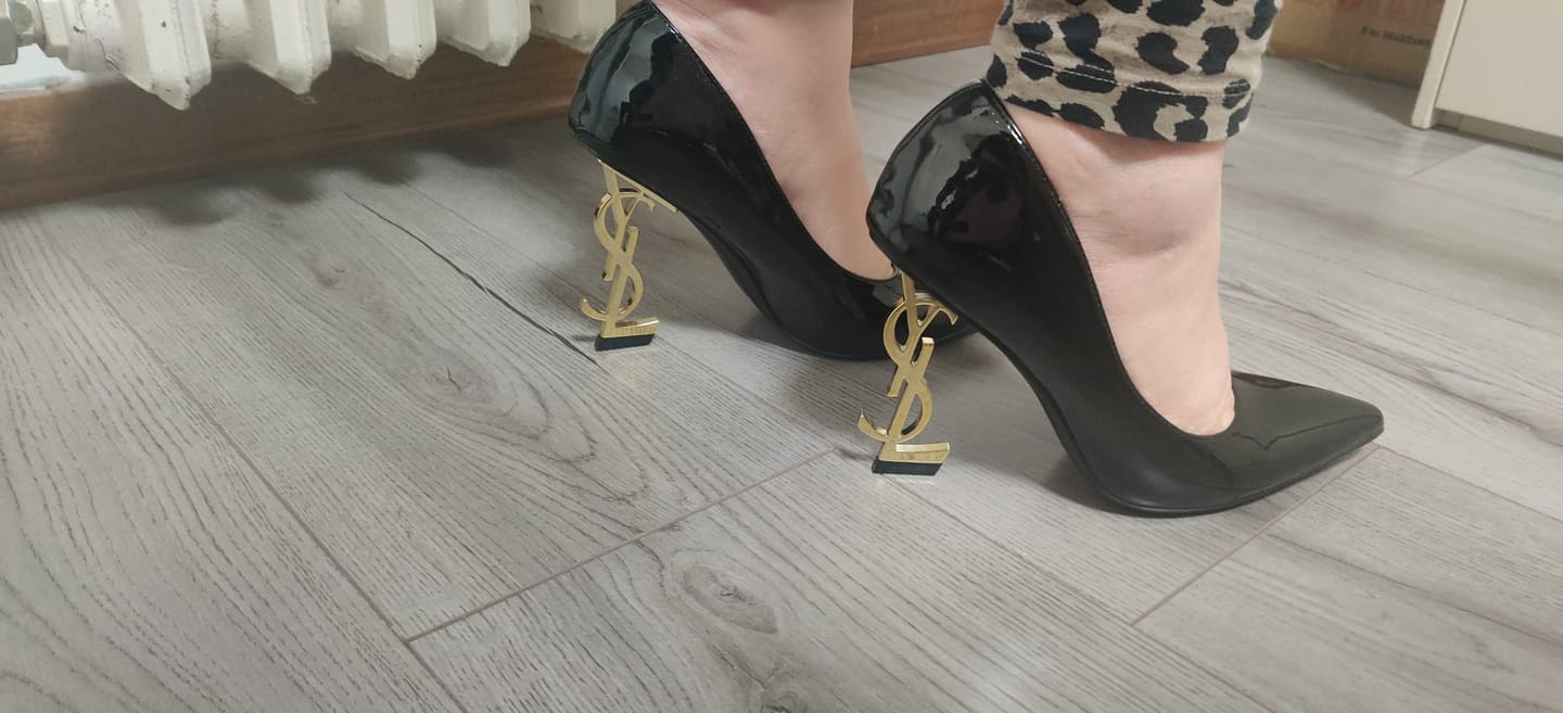 Customer photo review of SISY MIU | HIGH HEELS