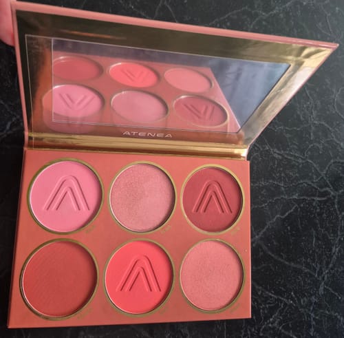 Customer photo review of PALETA DE RUBORES ATEMPORAL | MAKEUP EXPERT