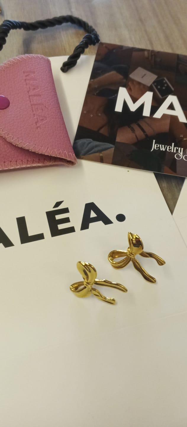 Customer photo review of Elyse earrings