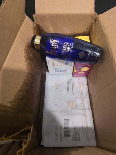 Customer photo review of Fair and White Exclusive Glycerin with Pure Vitamin "C" 250 ml / 8.4 fl oz