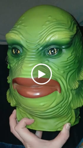 Customer video review of Universal Monsters: Creature from the Black Lagoon Monster Bag