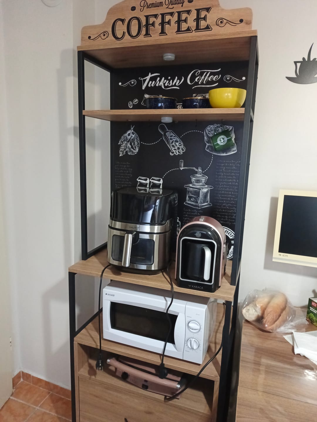 Customer photo review of Rani JE154 Işıklı Kahve Köşesi Çekmeceli Çok Amaçlı Mutfak Dolabı Sepet Ceviz