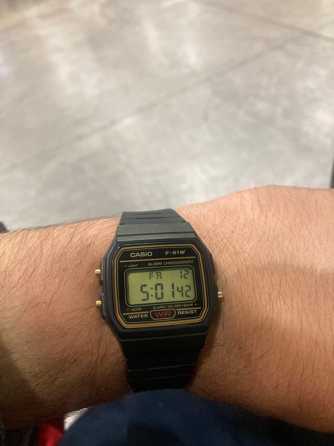 Customer photo review of Reloj Casio Vintage F-91WG-9SDF Clásico Líneas Amarillas