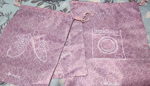Reseña con foto de un cliente sobre Set Bolsas Travel
