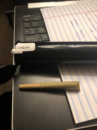 Customer photo review of Blue Dream Pre Roll 1 Gram - 6 ct.
