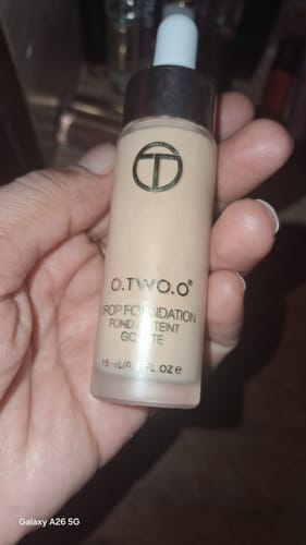 Customer photo review of O.TWO.O LIQUID DROP FOUNDATION