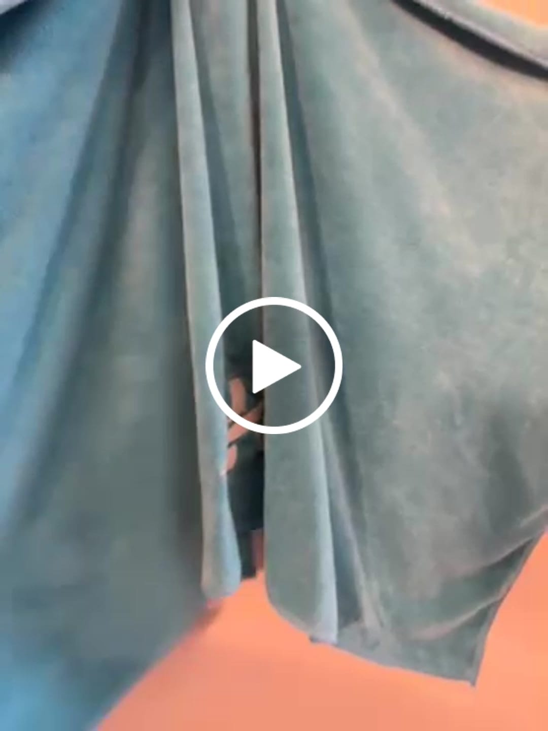 Customer video review of Sea It’s Dry Microfiber Towel