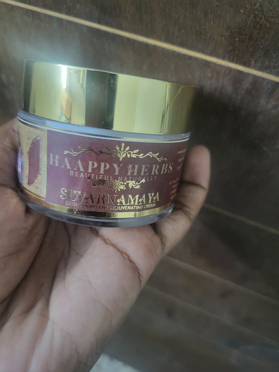 Customer photo review of Suvarnamaya Cream