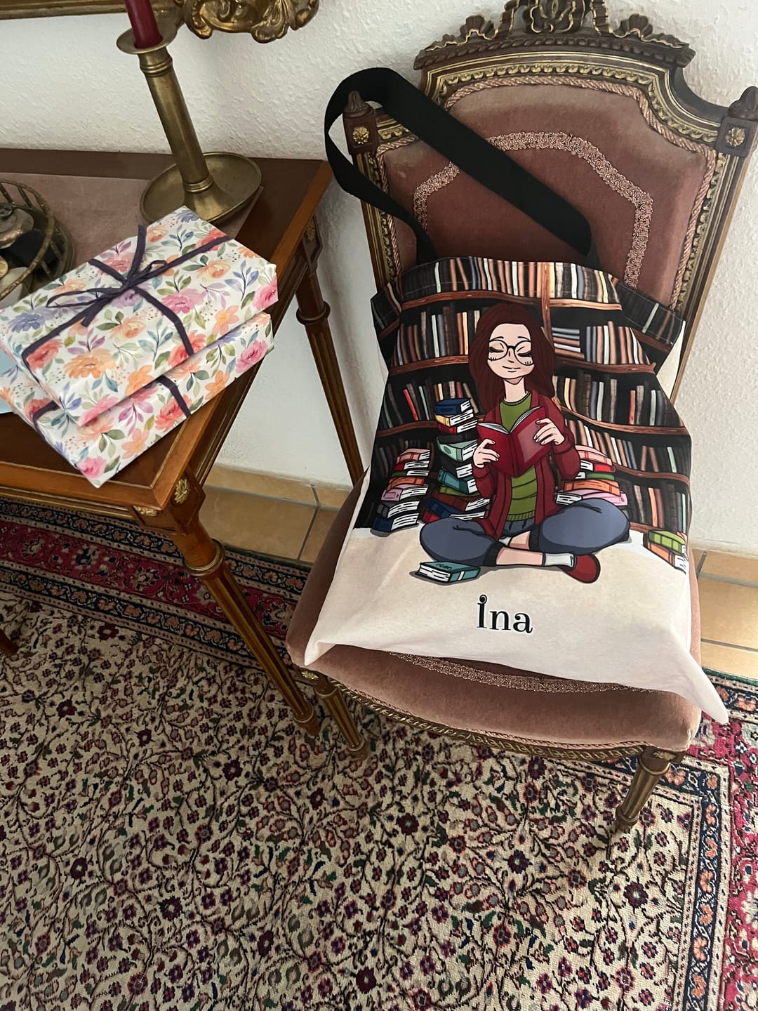 Customer photo review of Büchermädchen - Individuelle Tragetasche