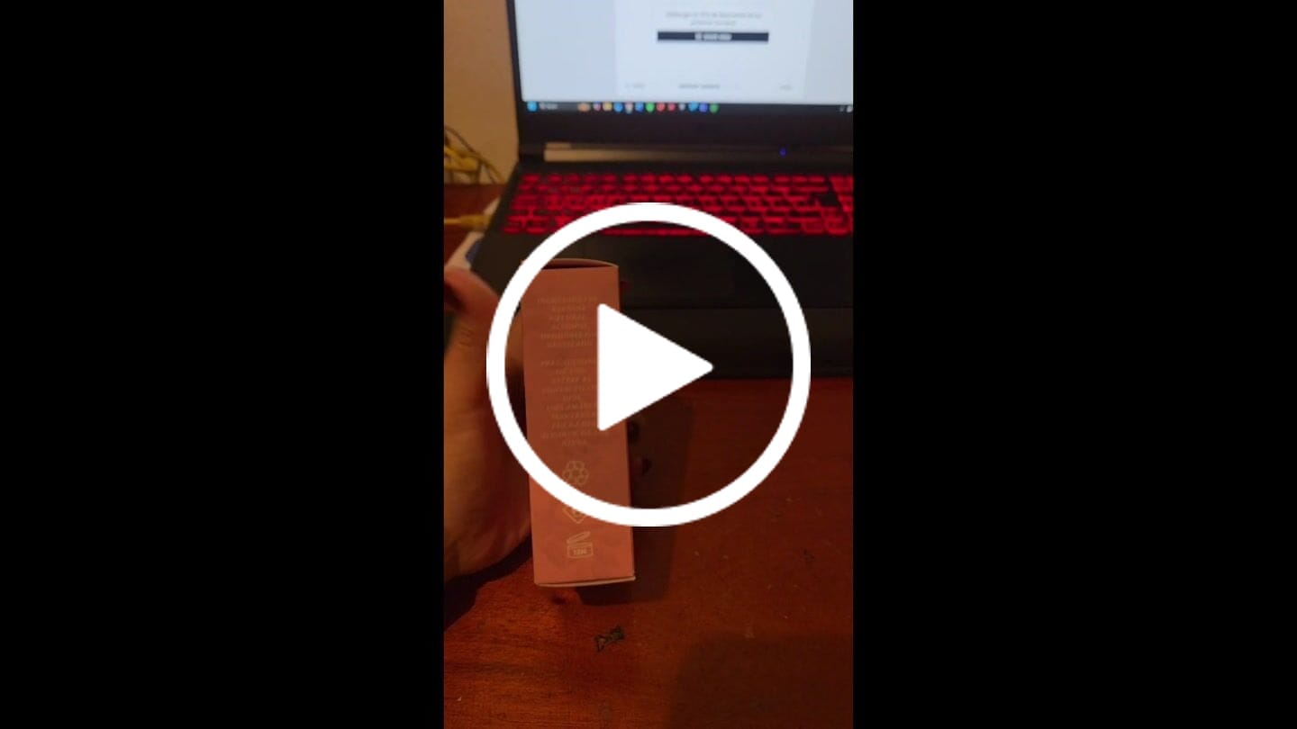 Customer video review of Modern Muse - Inspirado en VALENTINO DONNA BORN IN ROMA de VALENTINO 100ml-