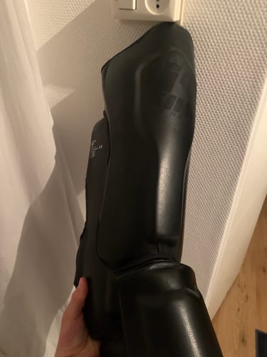 Fotorecensie van een klant over Scheenbeschermers King Pro Boxing SG2