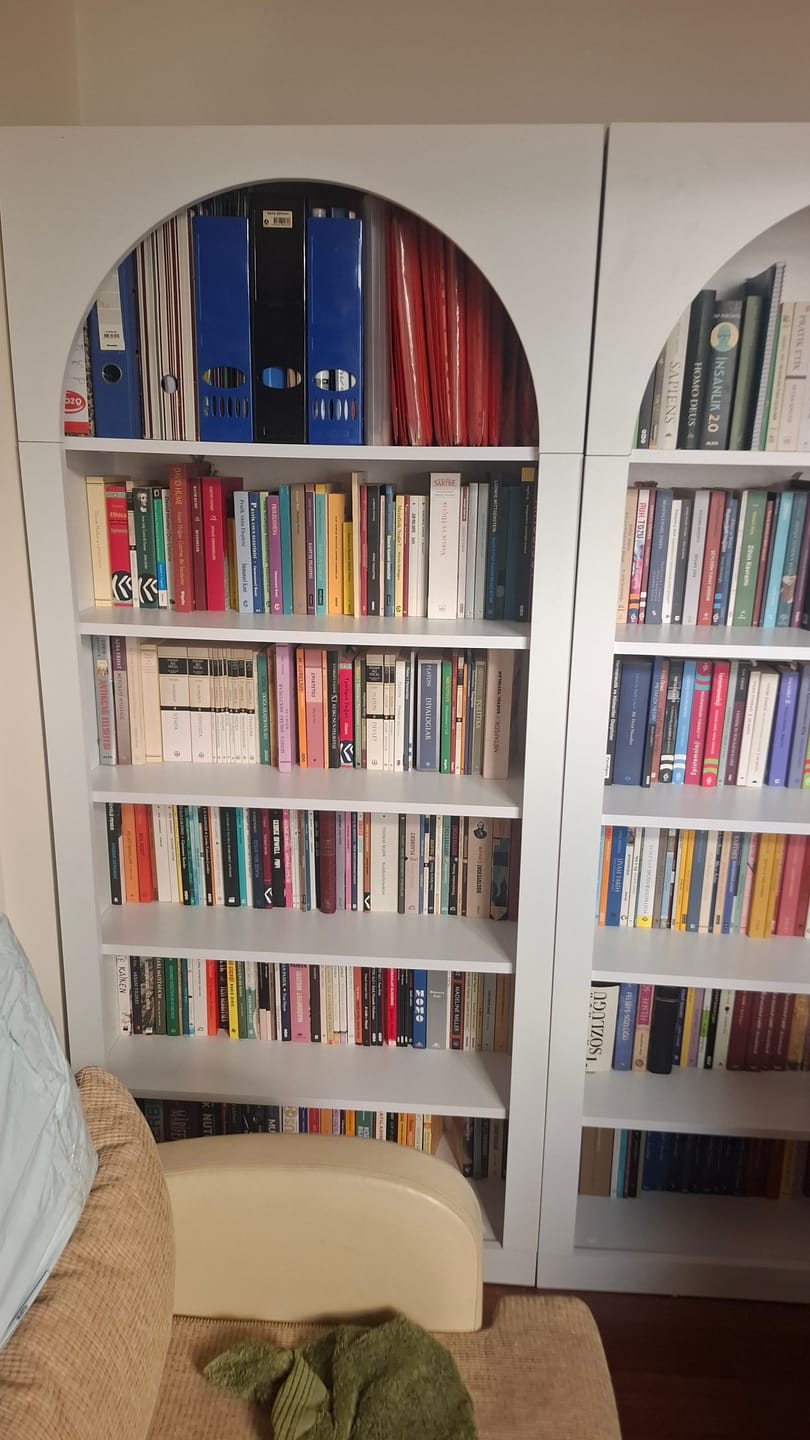 Customer photo review of Rani HC116 Kitaplık 6 Raflı Çalışma Odası Kütüphane Modern Duvar Rafı Beyaz
