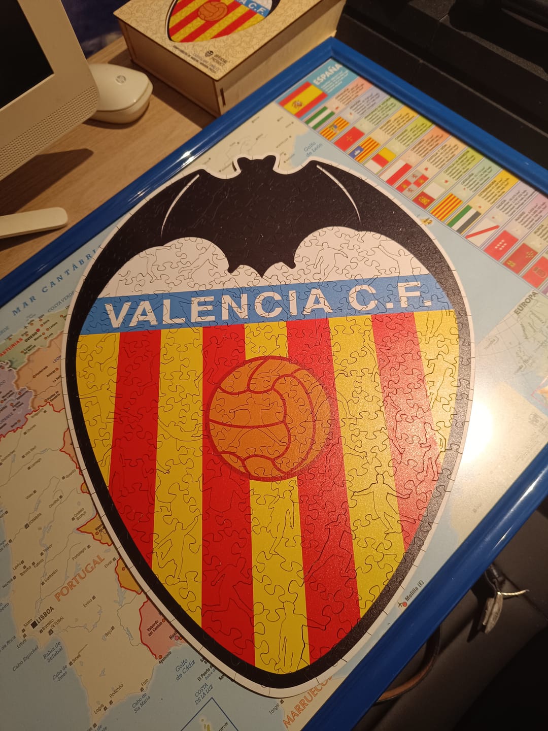 Customer photo review of Valencia CF® Logo - Rompecabezas de Madera